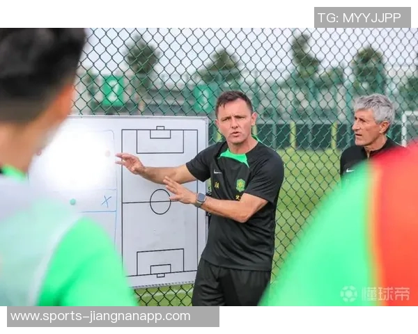 肖赧分析塞蒂恩与拉米罗执教理念分歧及争执背后的原因与影响